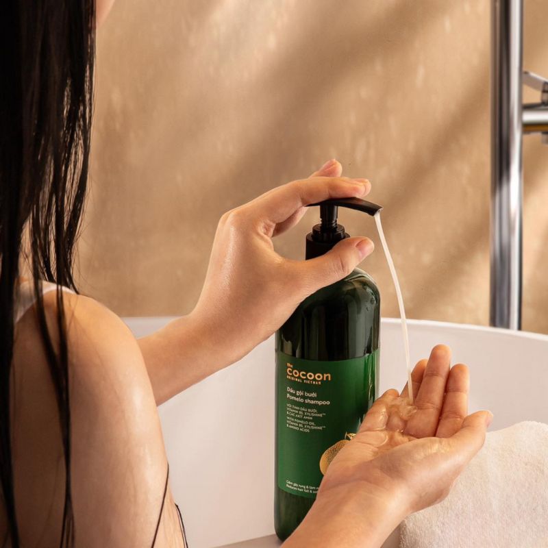 dau goi buoi khong sulfate cocoon thuan chay 