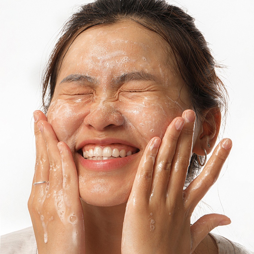 /gel-bi-dao-rua-mat-cocoon-thuan-chay