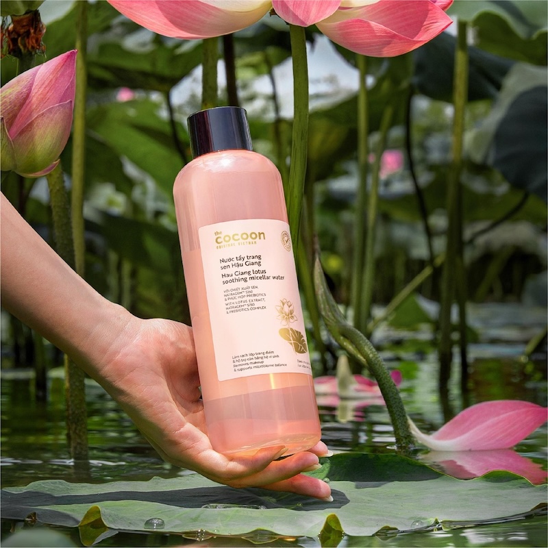 Nước tẩy trang Sen Hậu Giang Cocoon nuoc tay trang sen hau giang Cocoon