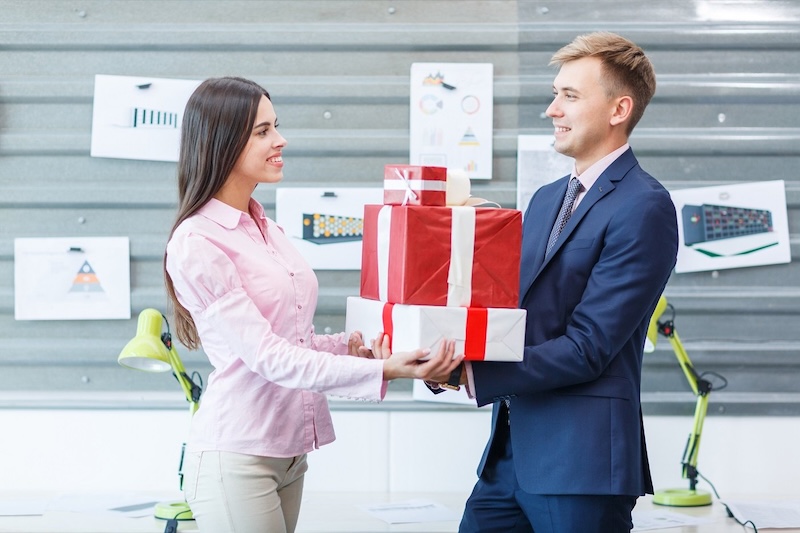 quà tặng nhân viên ngày 20-10 qua tang nhan vien ngay 20-10